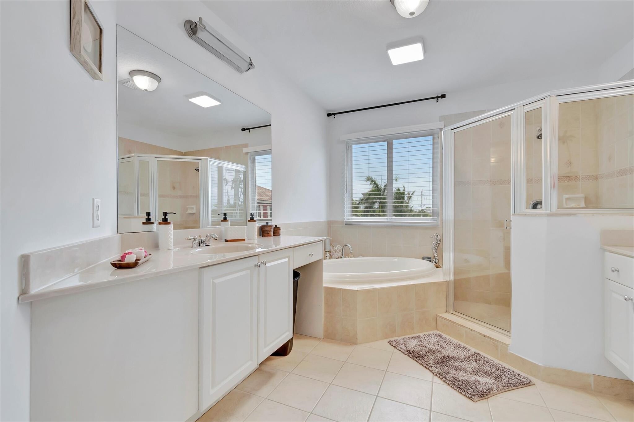 Building Photo - 1703 Coastal Bay Blvd