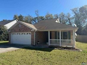 Building Photo - 213 Shadowbrook Ln NE