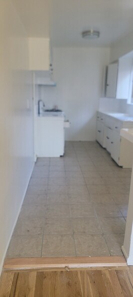 Building Photo - 8010 Owensmouth Ave