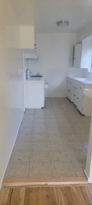 Building Photo - 8010 Owensmouth Ave