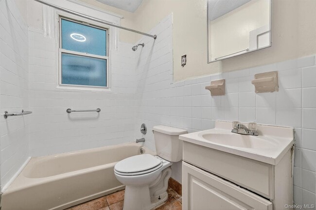 Building Photo - 52 Groshon Ave