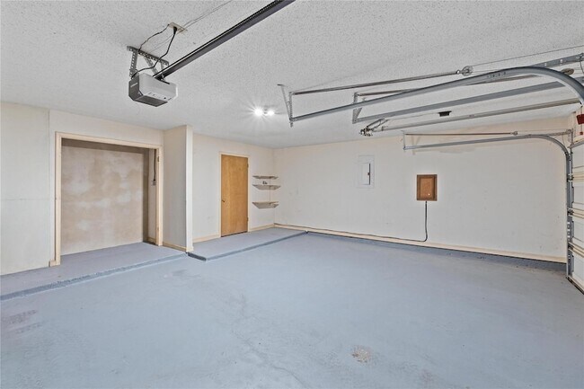 Building Photo - 3845 Ranch Rd 2222