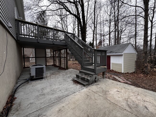 Building Photo - 7301 Drew Ln