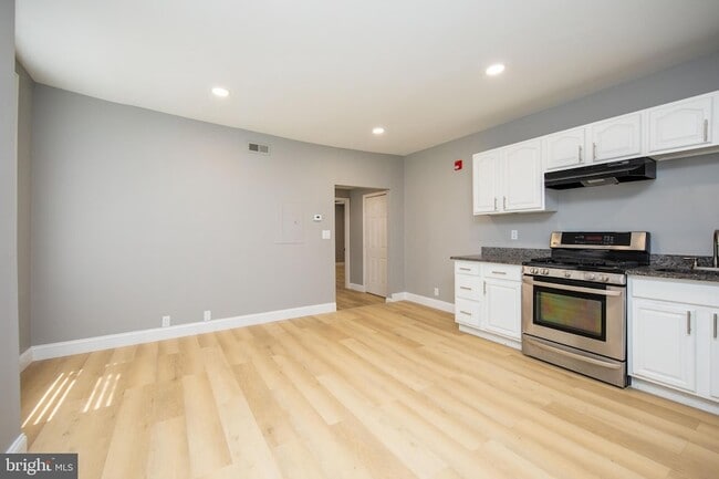 Building Photo - 3717 Frankford Ave