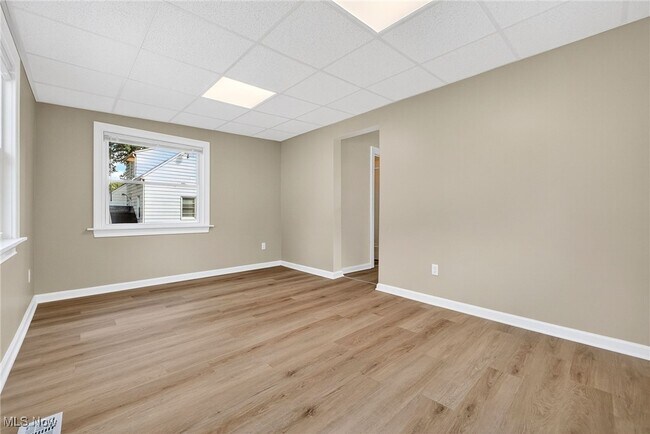 Building Photo - 3221 Killian Rd