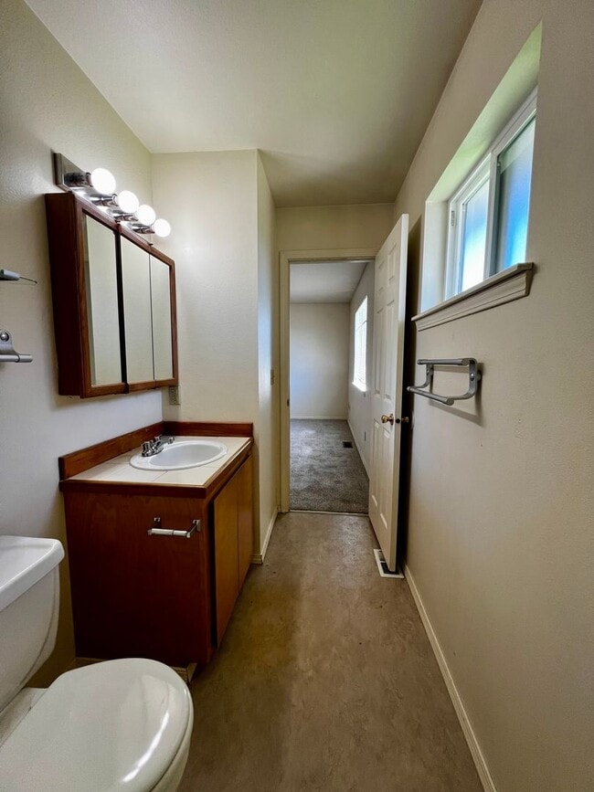 Building Photo - Non-Refundable & Security Deposit Total: 1...