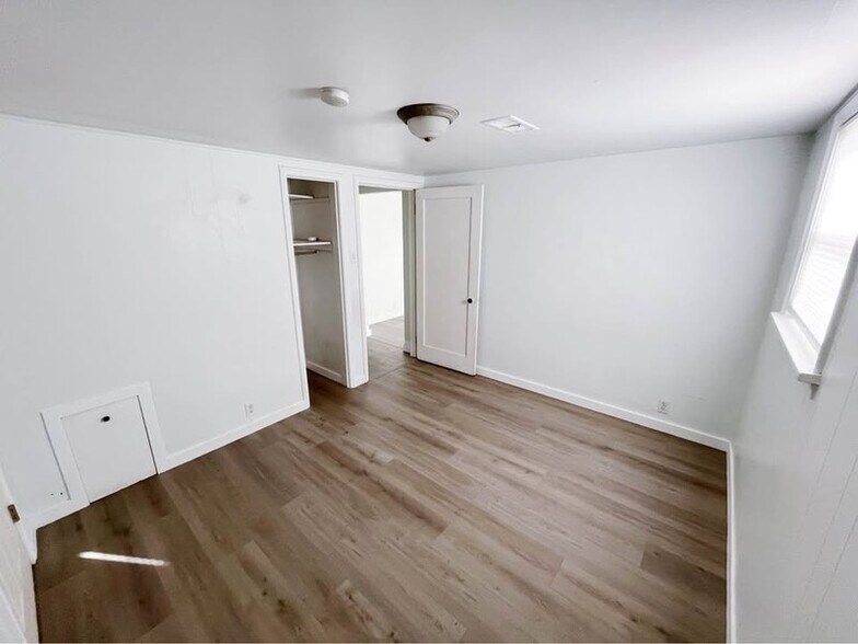 Building Photo - 971 E 300 S