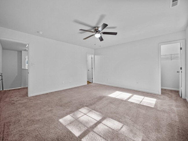 Building Photo - Welcome to Tuscany Villas!