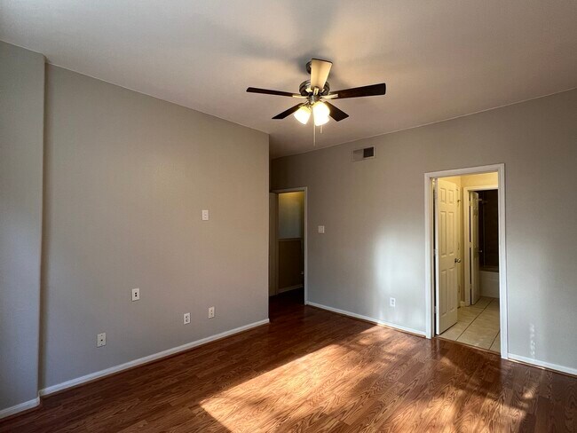 Building Photo - 12707 Boheme Dr