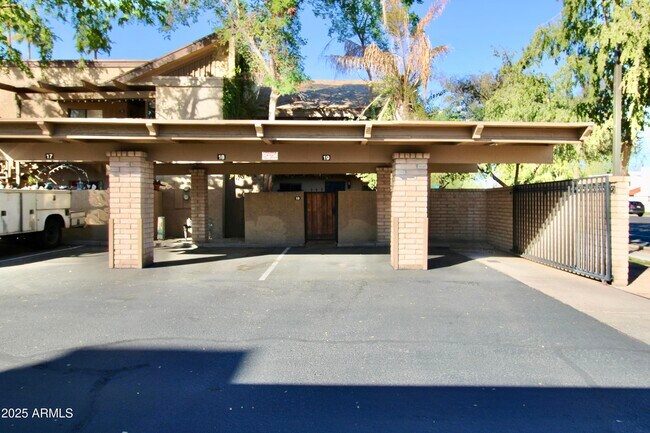 Building Photo - 5330 N Central Ave