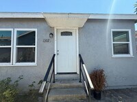 Building Photo - 1302 W 109th St