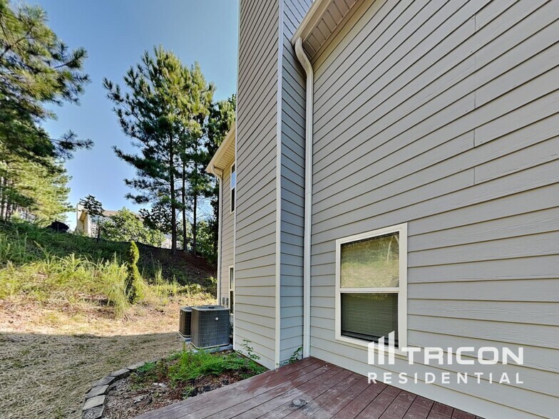 Building Photo - 4556 Bellemeade Dr
