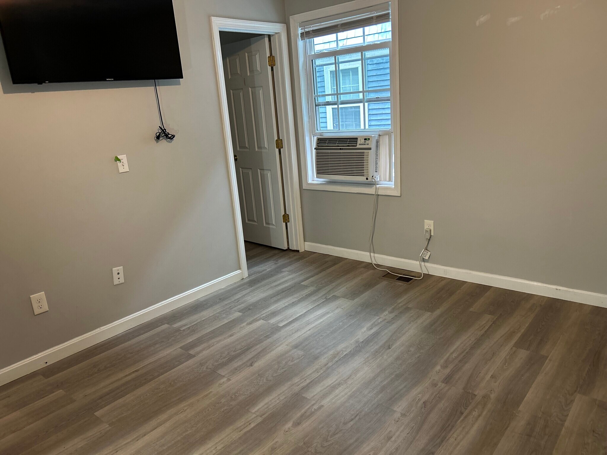 Second bedroom - 907 Smith St