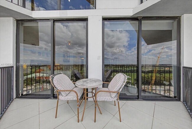 Building Photo - 5252 NW 85th Ave