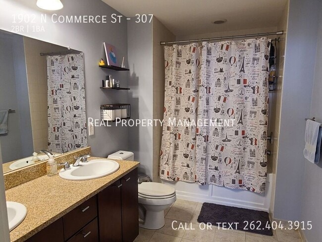 Building Photo - 1902 N Commerce St