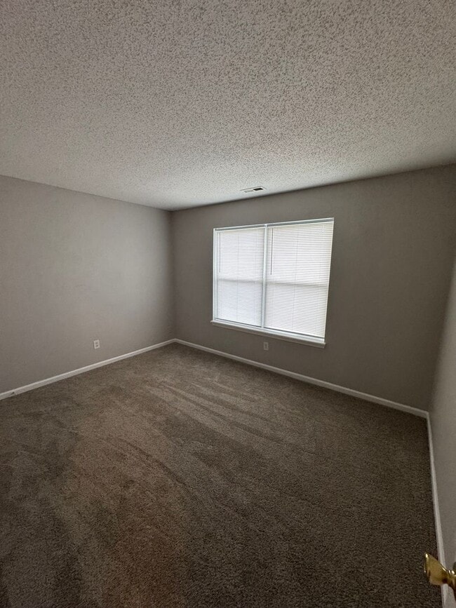 Building Photo - 644 Springtree Lane