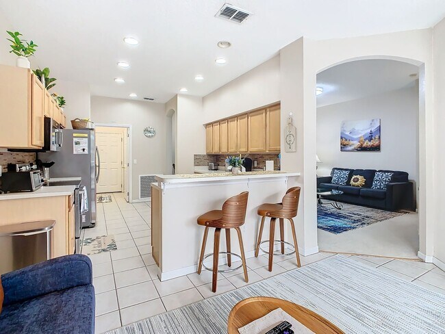 Building Photo - For rent in Highlands Reserve