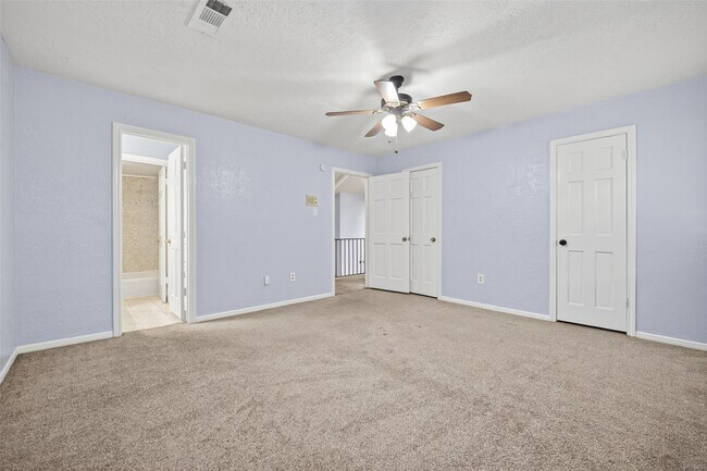 Building Photo - 8103 Oak Moss Dr