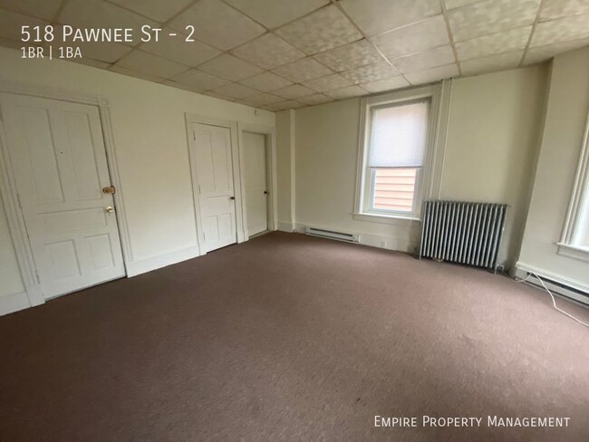 Building Photo - 2nd Floor: 1 Bedroom/1 Bathroom Apartment ...