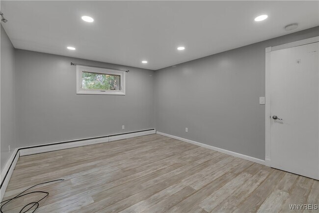 Building Photo - 1040 Klein Rd