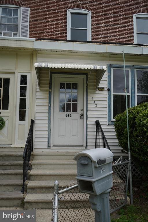 Building Photo - 132 4th Ave