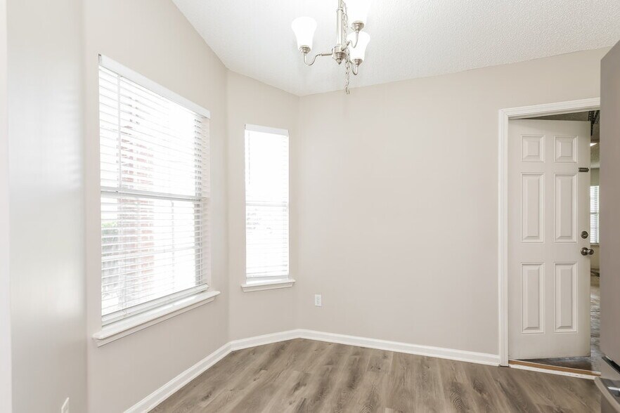 Building Photo - 1103 Summer Springs Drive