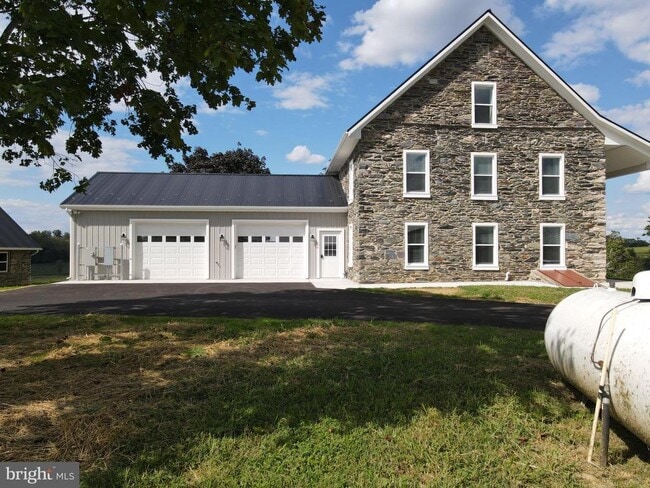 Building Photo - 8358 Woodville Rd
