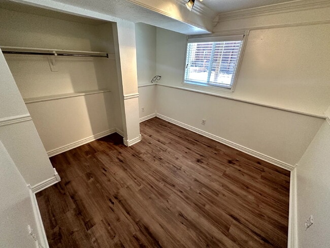 Building Photo - Summer Valley 3 Bed 2 Full Bath Home. 1 Car Garage. Large Deck. Move In Ready.