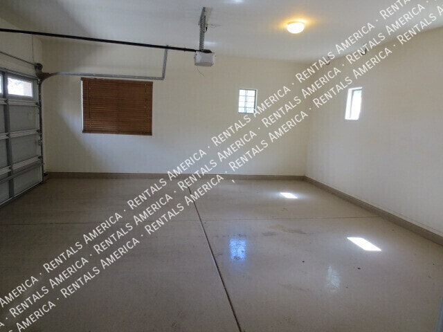 Building Photo - 19407 E Canary Way