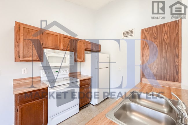 Primary Photo - 2Bed/1Bath Condo at Peoria/53rd Ave! Ready for Immediate Move-In!