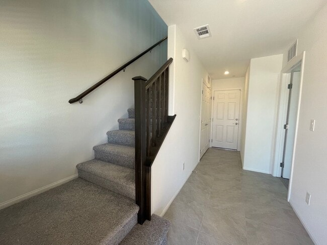 Building Photo - Coming Soon-2 Story Townhome Ready for new tenant on 6/15/2026!