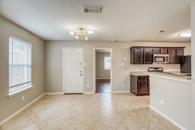 Building Photo - 6614 High Stone Ln