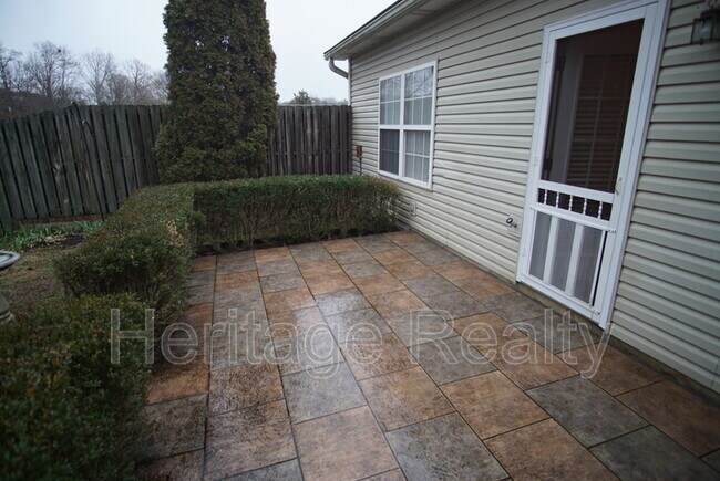 Building Photo - 2419 Glen Meadow Rd