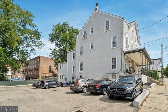 Building Photo - 3505 Bowman St