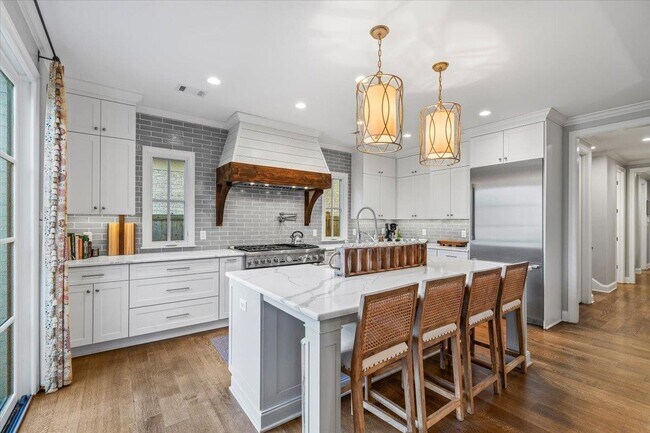 Building Photo - 9074 Baynard Lp N