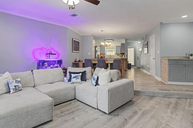 Building Photo - 234 Pelican Pl