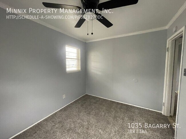 Building Photo - 1035 Bagarry