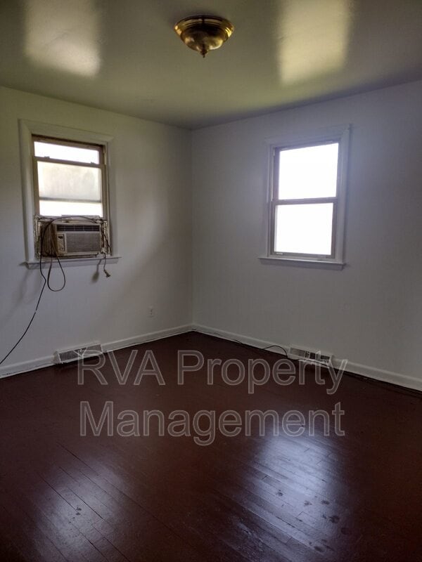 Building Photo - 1311 Beazley St
