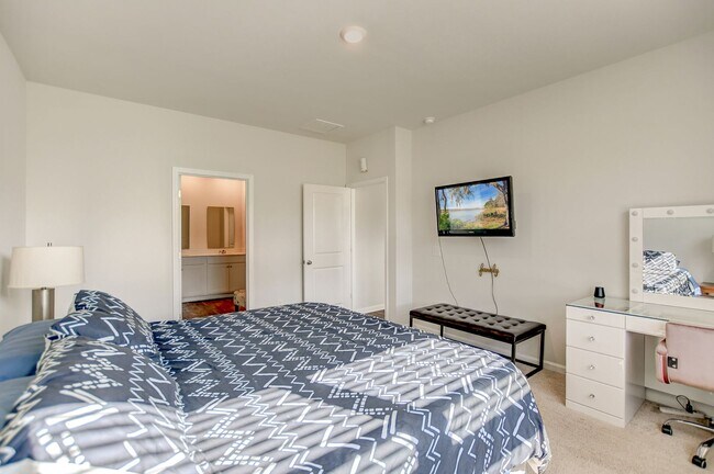 Building Photo - Summerville Home Rental