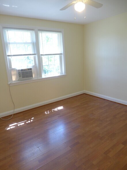 Building Photo - 1129 Gleneagle Rd