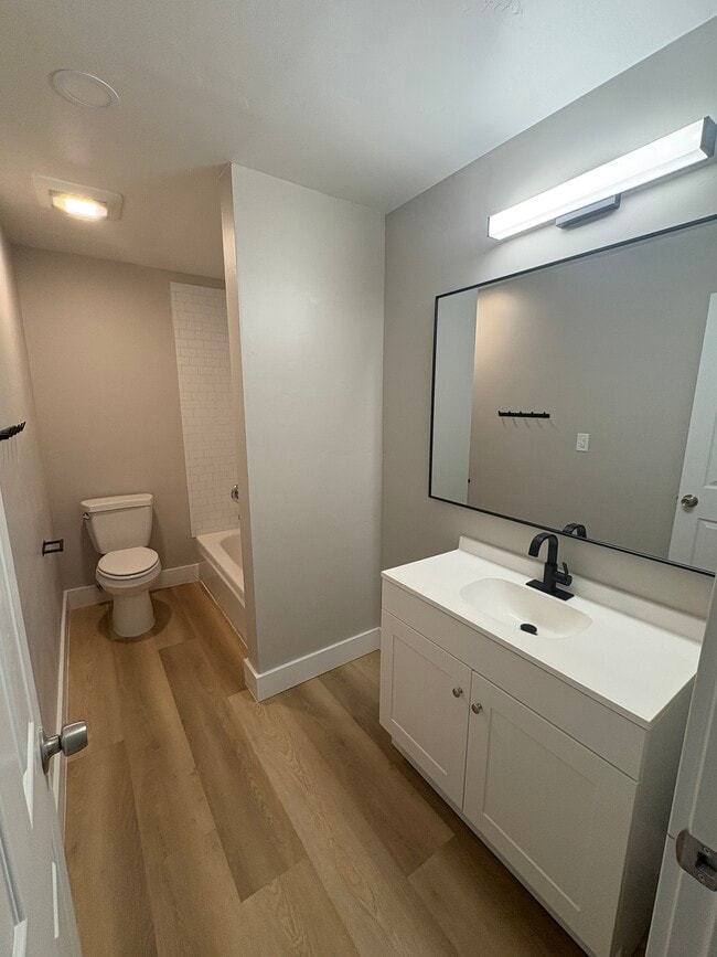 Building Photo - 8480 Jewel Lake Rd