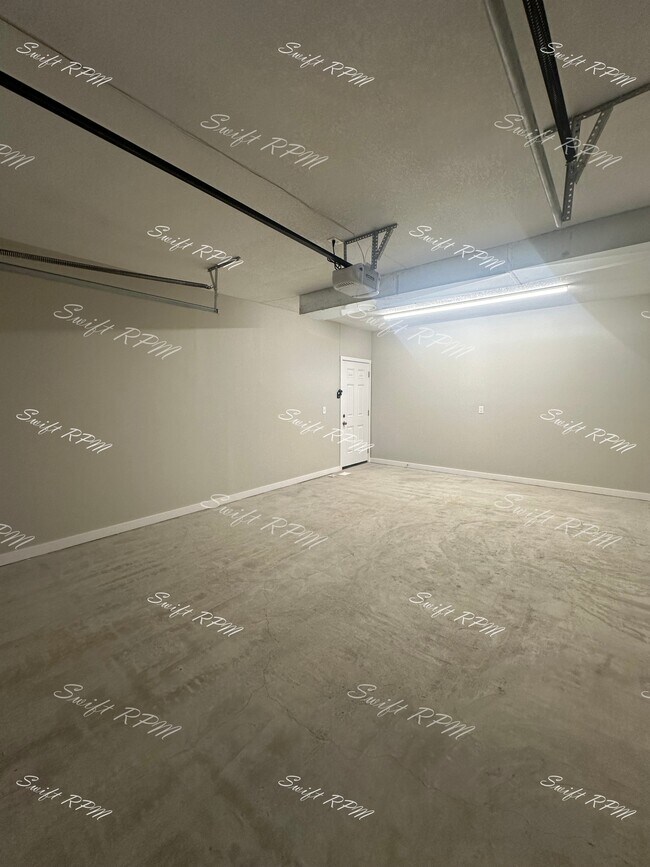 Building Photo - 119 Kickapoo St