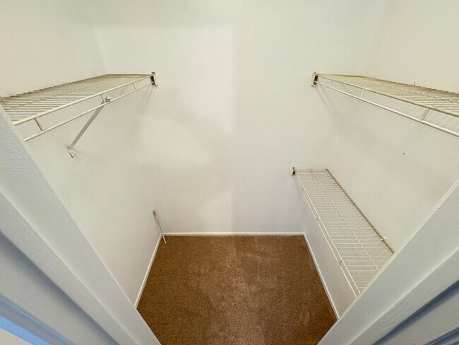 Building Photo - Bright And Cozy 2 Bed 2 Bath Condo In Vibrant Pointe At Park Center