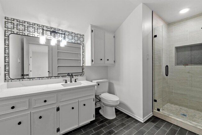Building Photo - 801 Lime Rock Dr
