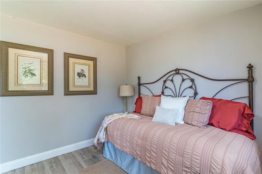 Bedroom - 1649 Crestview Ave