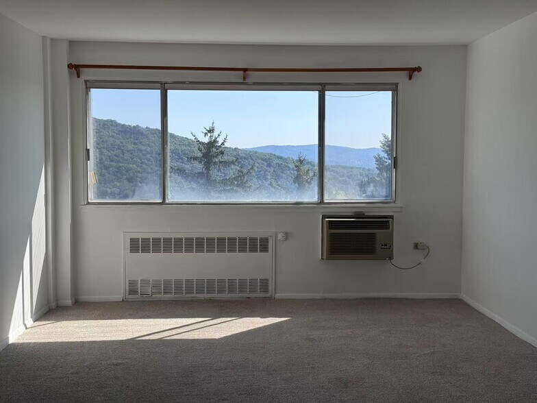 Building Photo - 1517 Hill Rd