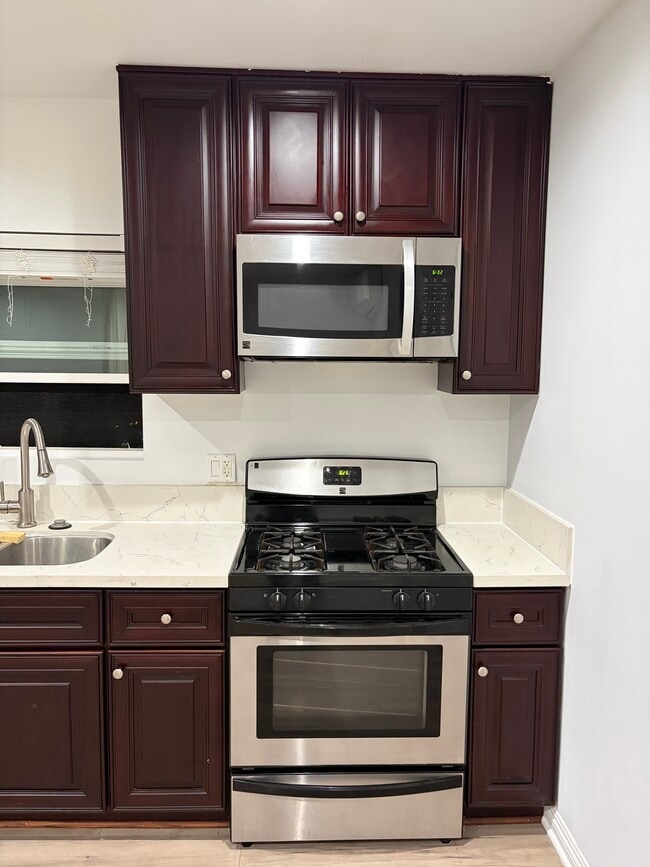 Building Photo - 14260 McCormick St