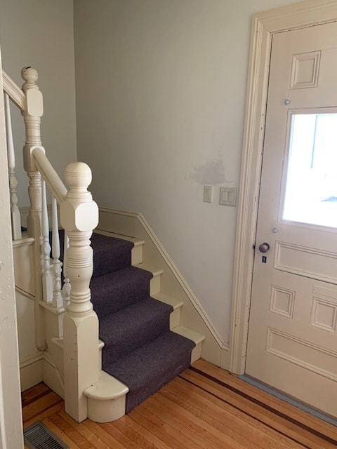FRONT HALL - 40 Chestnut Ave