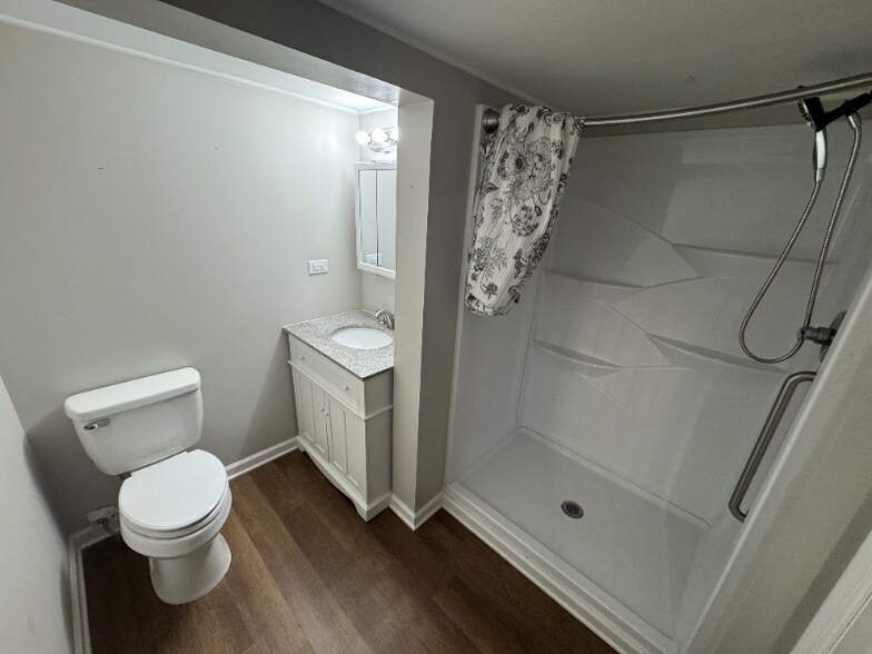 Building Photo - 5053 Speedway Rd