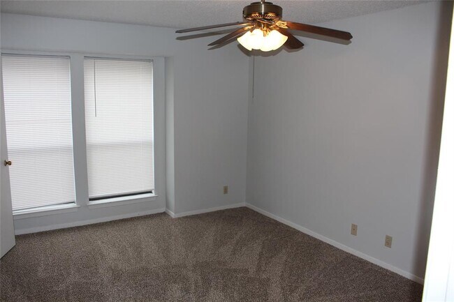 Building Photo - 2110 Rio Grande St